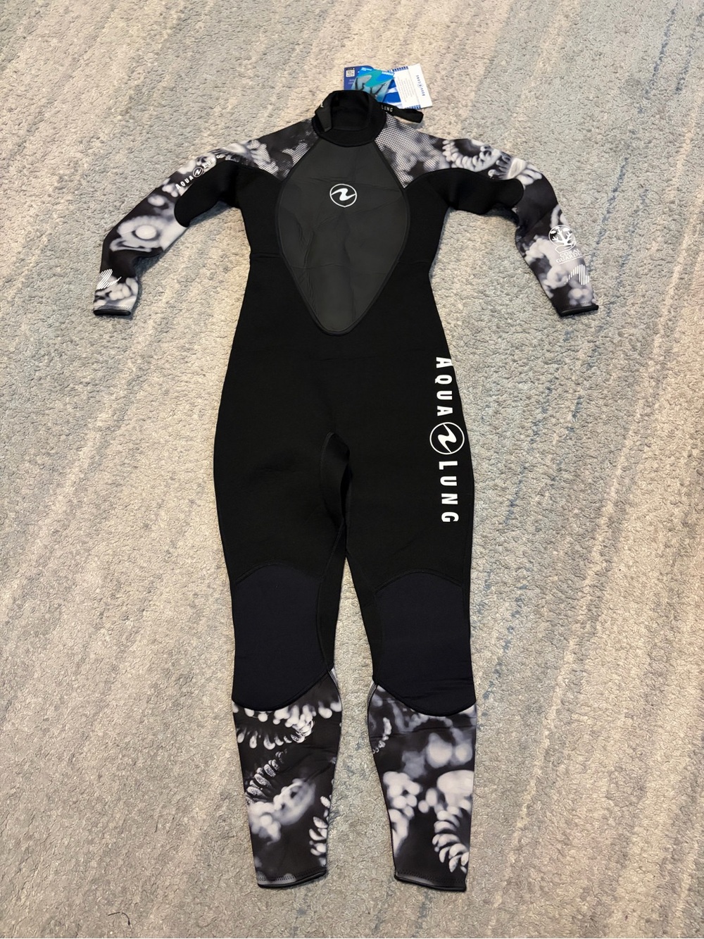 NWT Aqua Lung Hydroflex 3mm Wetsuit Womens Medium Black White Camo Scuba Dive